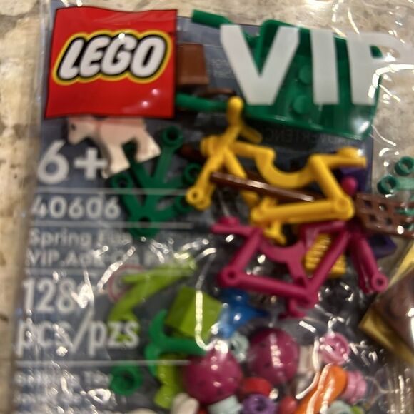 LEGO Spring Fun VIP Add-On Pack (40606) Retired poly bag  Polybag - Picture 3 of 7